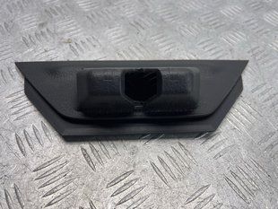 Накладка замка багажника 7P6827520C Volkswagen Touareg