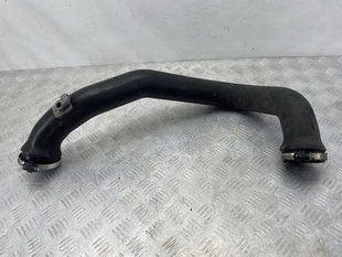 Патрубок інтеркулера 8W0145673A Audi A4 Allroad