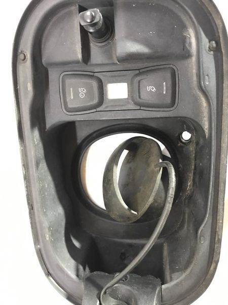Корпус лючка кришки паливного бака в зборі 4M0810593 Audi Q7