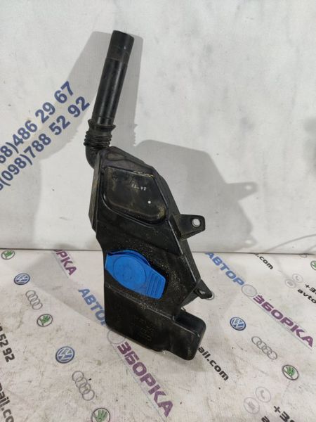 Заливна горловина бачка склоомивача 4G1955462 Audi A6