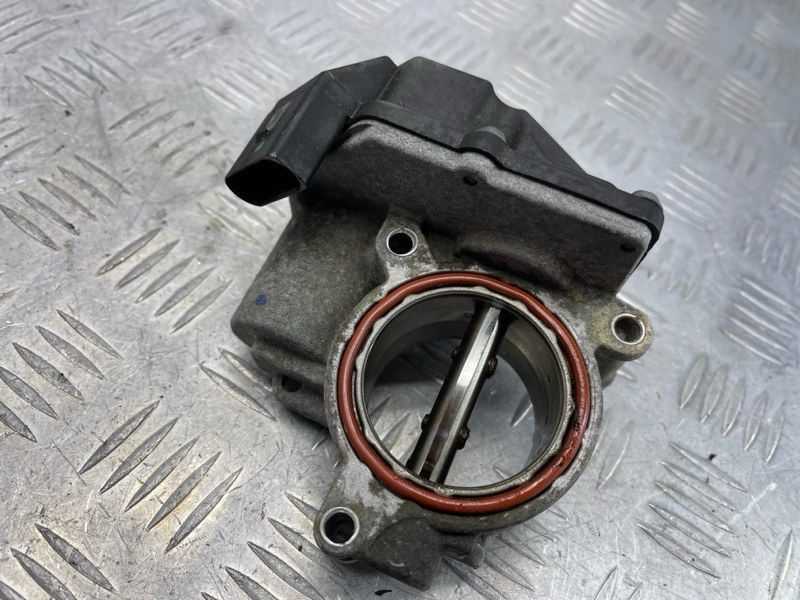 Дросельна заслінка 057128063D Audi Q7