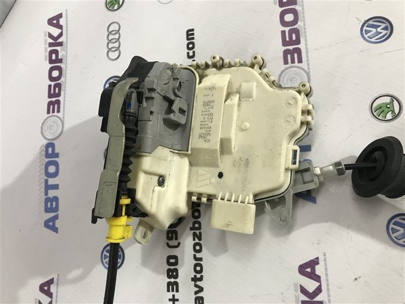 Замок дверей 8J1837016D Audi A7