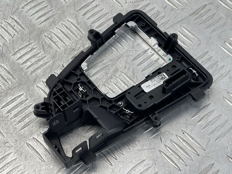 Індикатор перемикання 4M1713111F Audi Q7