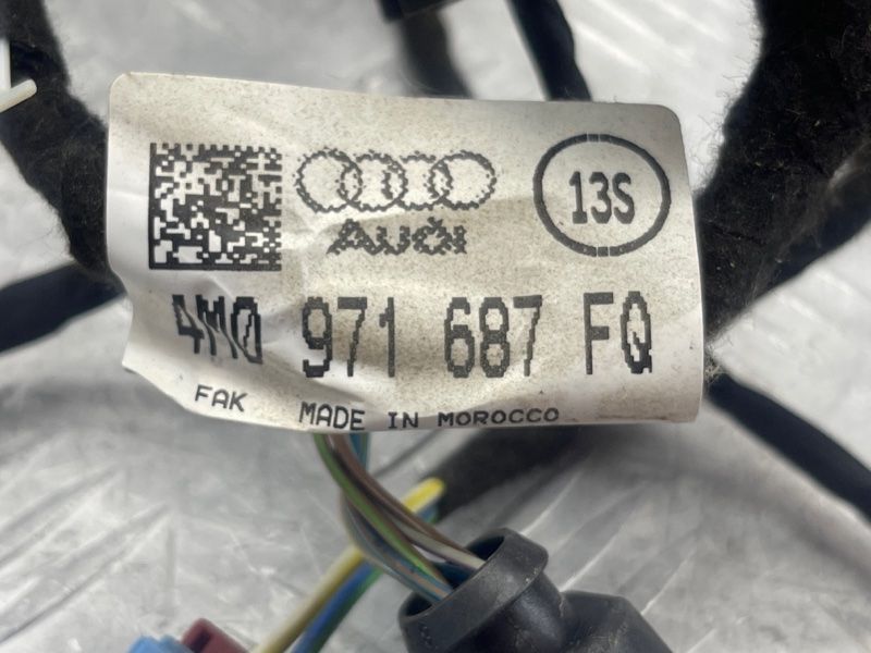 Проводка дверей 4M0971687FQ Audi Q7