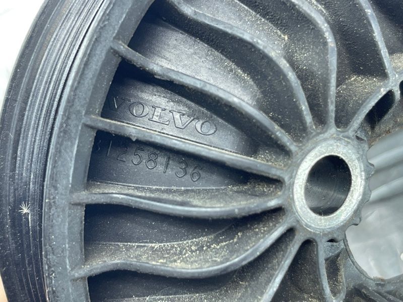 Шкив помпы 31258136 Volvo XC60