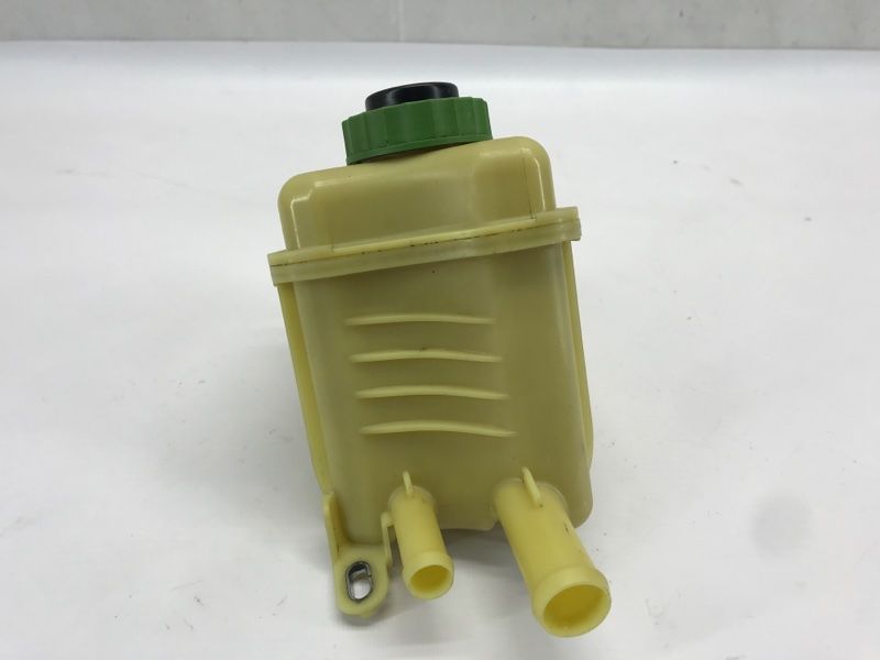 Бачок гідропідсилювача 7L6422371E Volkswagen Touareg