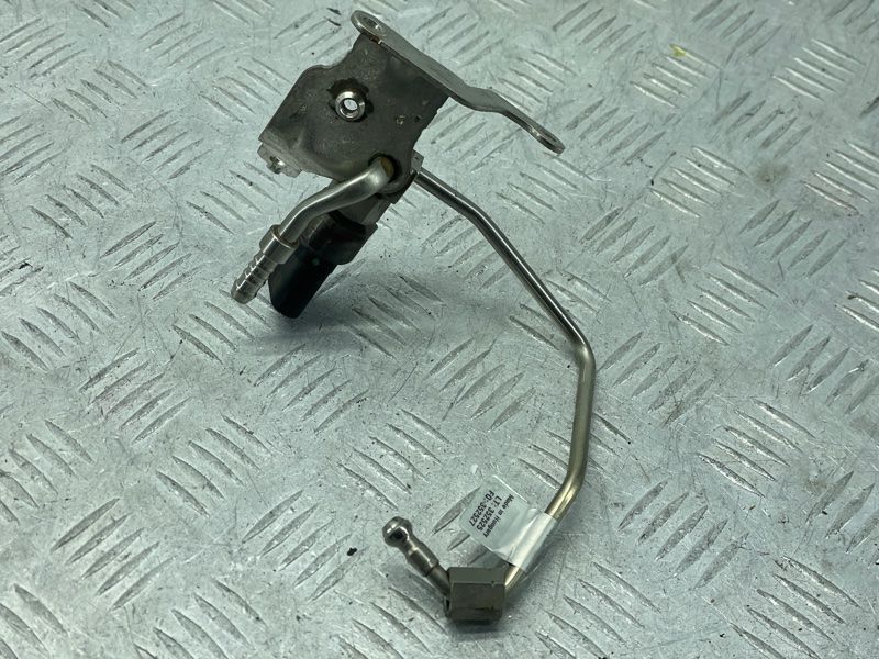 Трубка топливная 06M127503S Audi A6