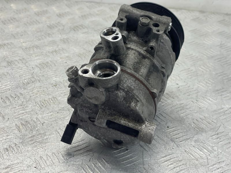 Компрессор кондиционера 4M0820803 Audi A6