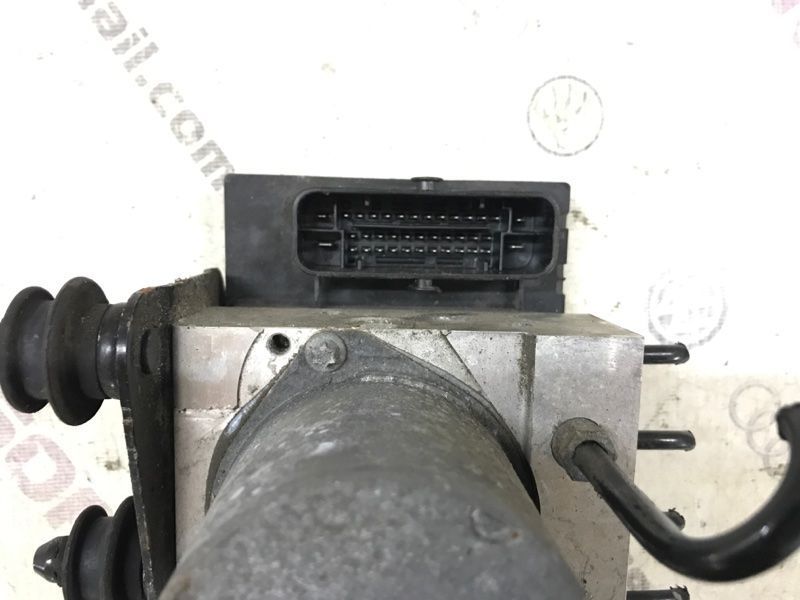 Блок ABS 8K0907379CK Audi S4