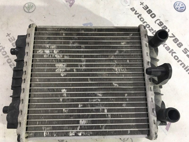 Радіатор охолодження двигуна 4G0121212 Audi A6