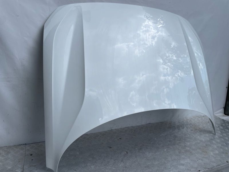 Капот Polestar 2