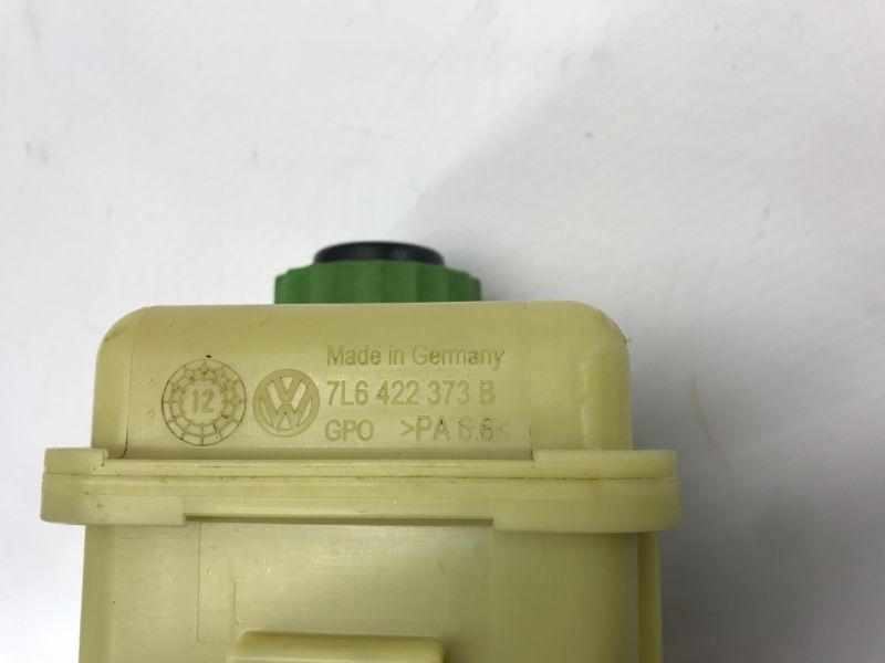 Бачок гідропідсилювача 7L6422371E Volkswagen Touareg