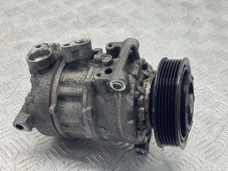 Компрессор кондиционера 4M0820803 Audi A6