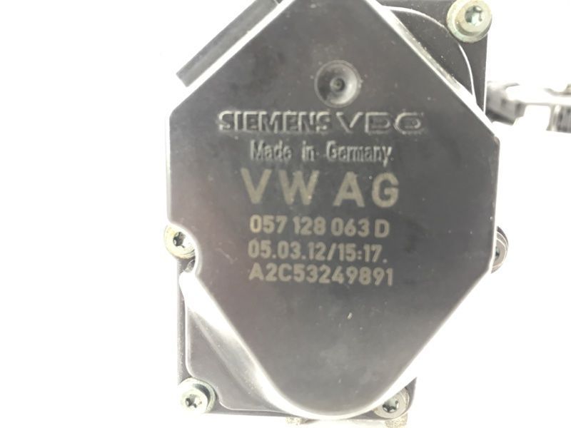 Дроссельная заслонка 057128063D Audi A6