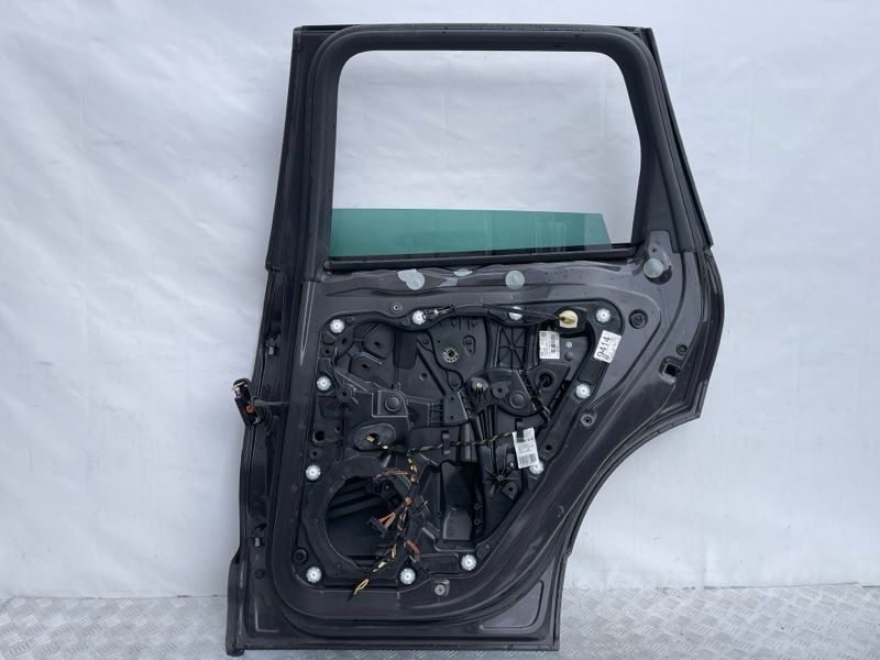 Двері 7P0833056A Volkswagen Touareg
