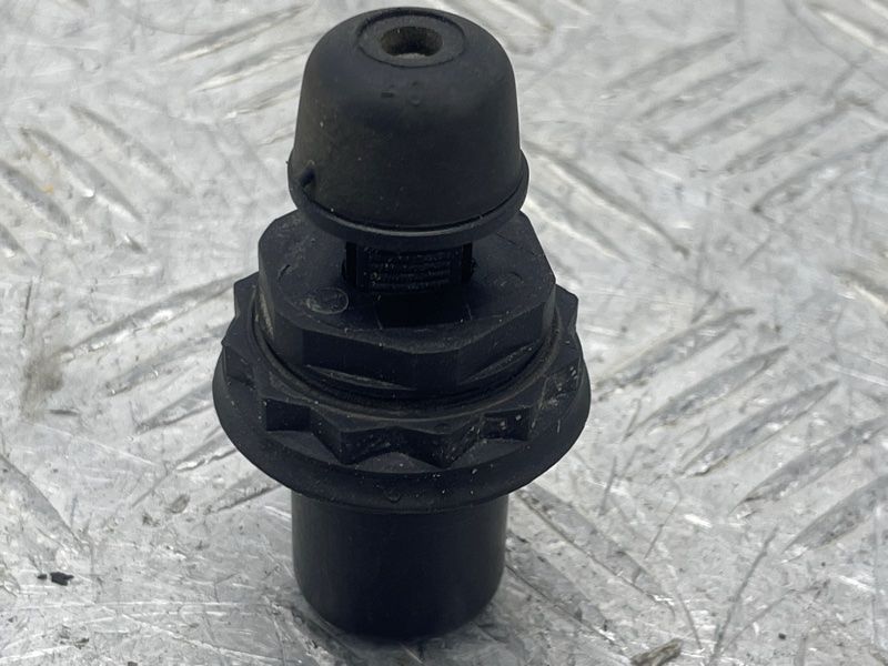 Отбойник крышки багажника 32357334 Polestar 2