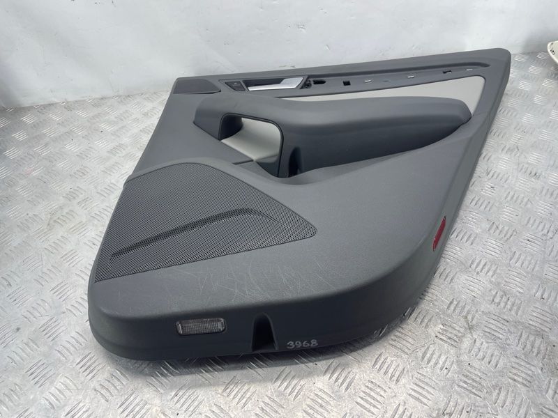 Обшивка дверей 8R0867304ANIBX Audi Q5