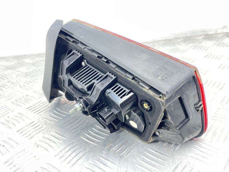 Стоп / ліхтар внутрішній 4G5945093D Audi A6
