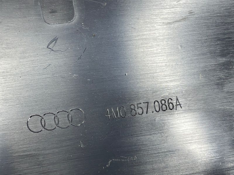 Накладка торпедо Audi Q7