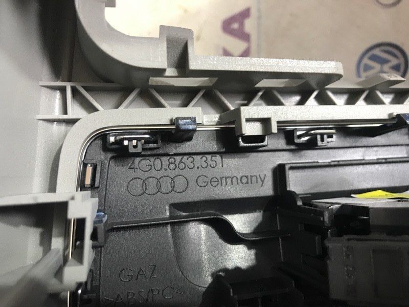 Накладка салона 4G0864376B Audi A6