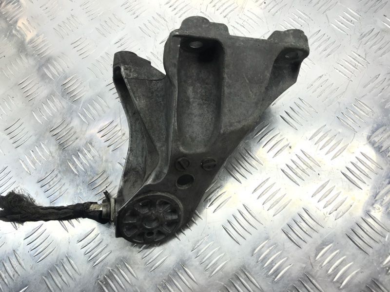 Опора / подушка двигуна 7L6199308D Volkswagen Touareg