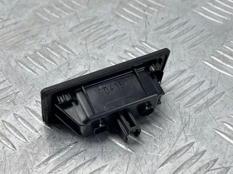Светодиодная подсветка номерного знака 4G0943021 Audi A6 Audi A3 Sportback e-tron, Audi A3, Audi A4, Audi A4 Allroad, Audi A5, Audi A6, Audi A7, Audi Q3, Audi Q5, Audi Q7, Audi RS5, Audi RS7, Audi S3, Audi S4, Audi S5, Audi S6, Audi S7, Audi SQ5, Audi TT, Audi TT RS, Audi TTS