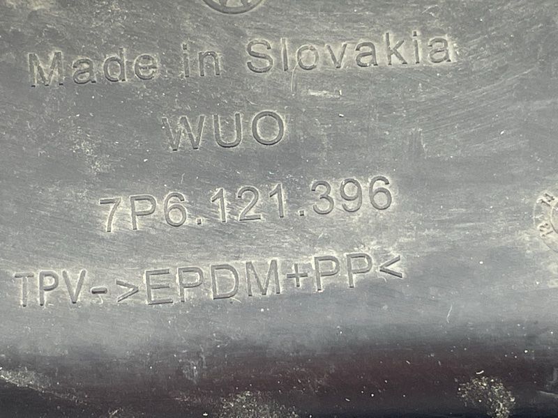 Повітропровід 7P6121396 Volkswagen Touareg