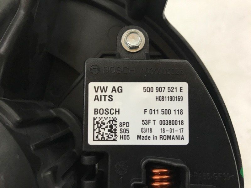 Вентилятор пічки 3QF819021 Volkswagen Tiguan