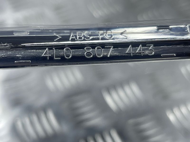 Молдинг бампера 4L08074432ZZ Audi Q7