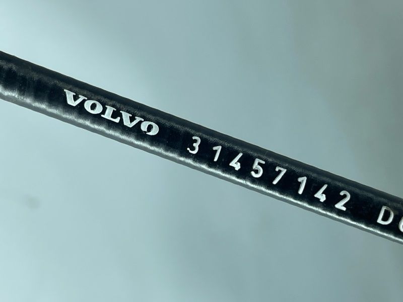 Трос капота 31457142 Volvo XC90
