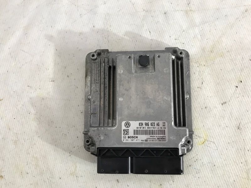 Блок управления двигателем 03H906023AG Volkswagen Touareg