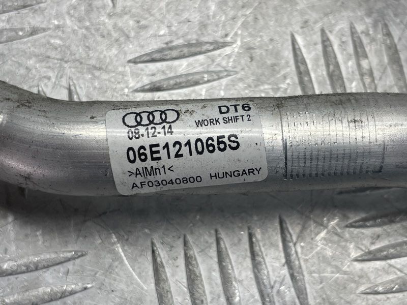 Трубопровід системи охолодження 06E121065S Audi A6