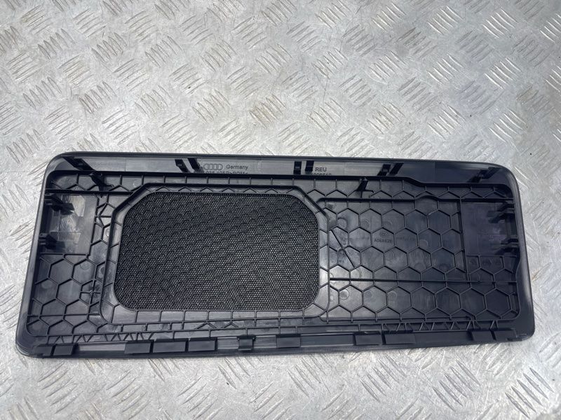 Накладка динаміка / сітка 8W5035405B Audi A4