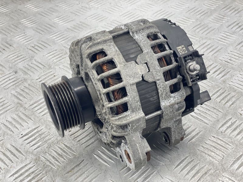 Генератор 30659580 Volvo XC90