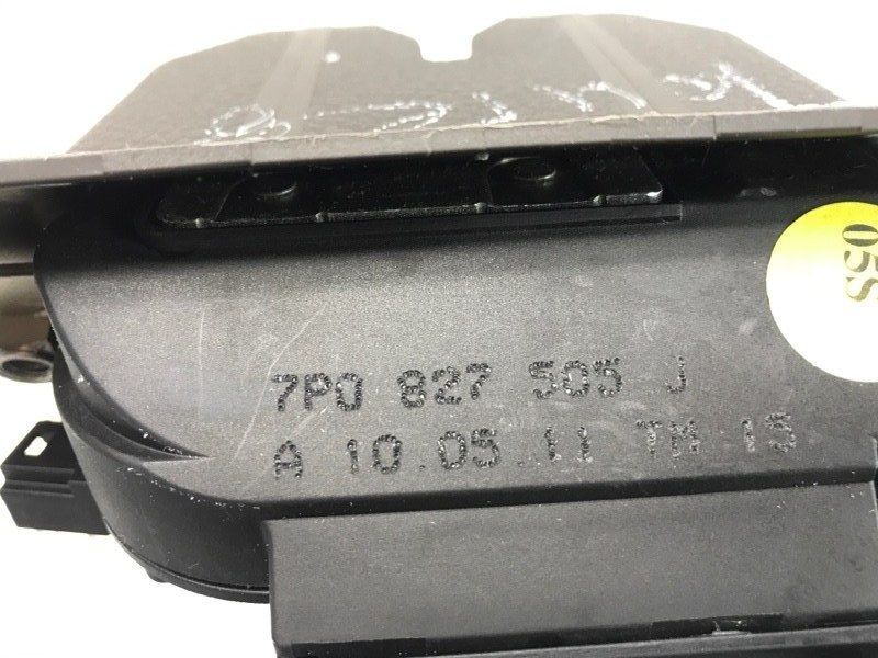 Замок кришки багажника 7P0827505J Volkswagen Touareg