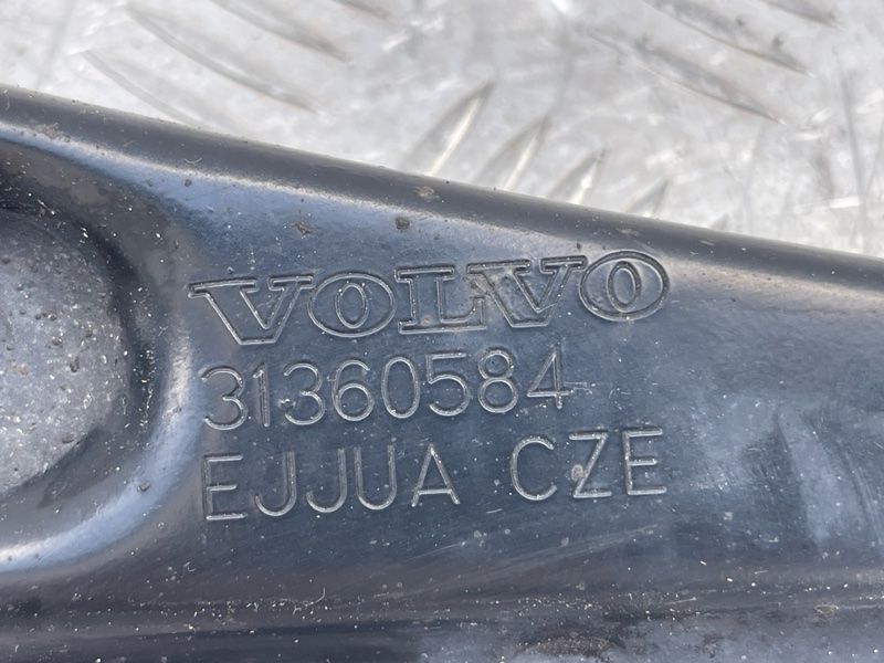 Важіль задньої підвіски поперечний верхній 31360584 Volvo XC90
