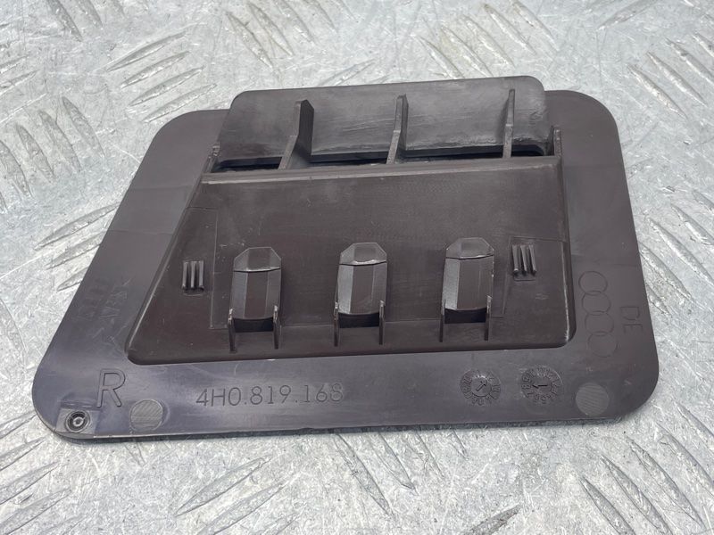 Повітропровід 4H0819168DC1 Audi A8