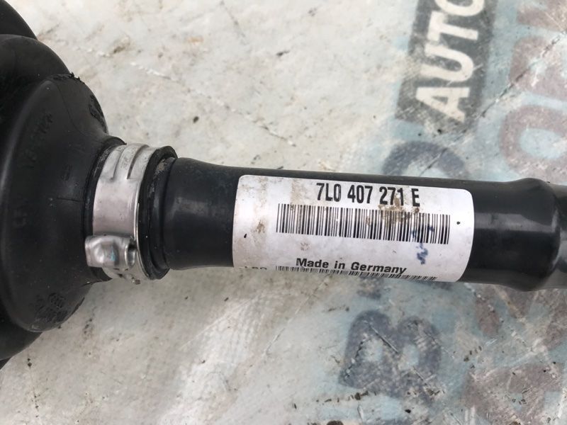 Піввісь 7L0407271E Audi Q7