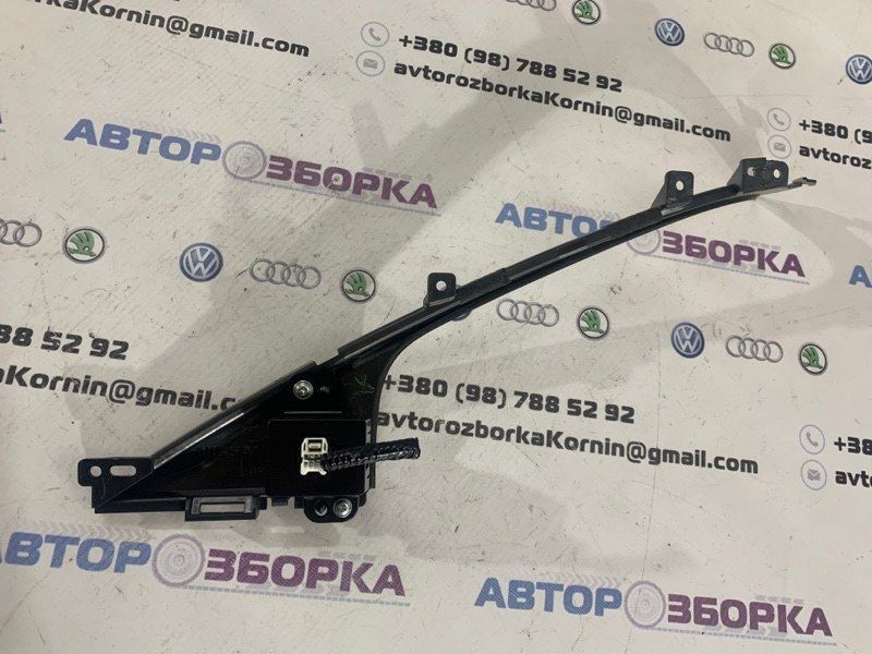 Накладка торпедо 969B64GF0A Infiniti Q50