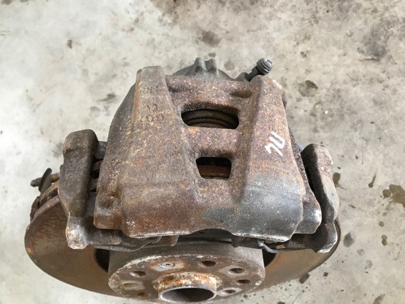 Суппорт тормозной 5N0615123 Volkswagen Tiguan