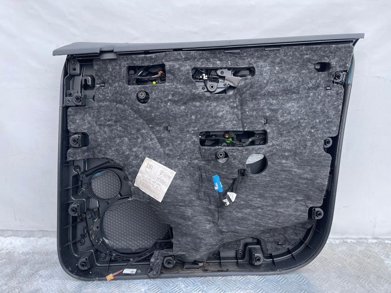 Обшивка дверей 4M0867103BWFA Audi Q7