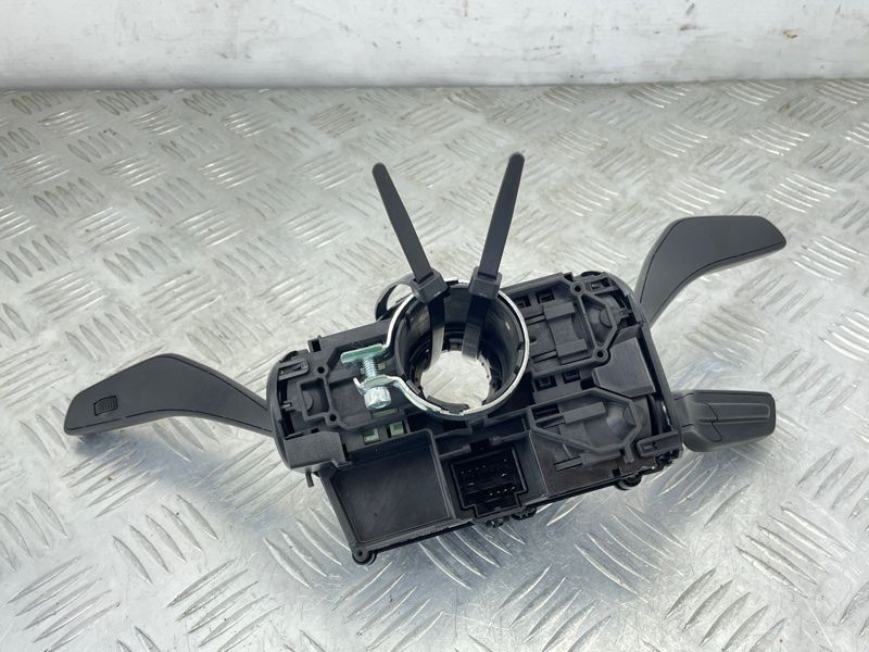 Блок підкермових перемикачів 4M0907129GS Audi Q7