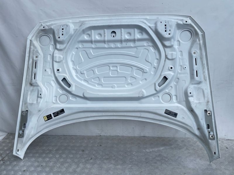 Капот Polestar 2