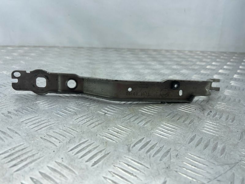 Распорка крыла левая 4G8807591C Audi A7 Audi A7, Audi RS7, Audi S7