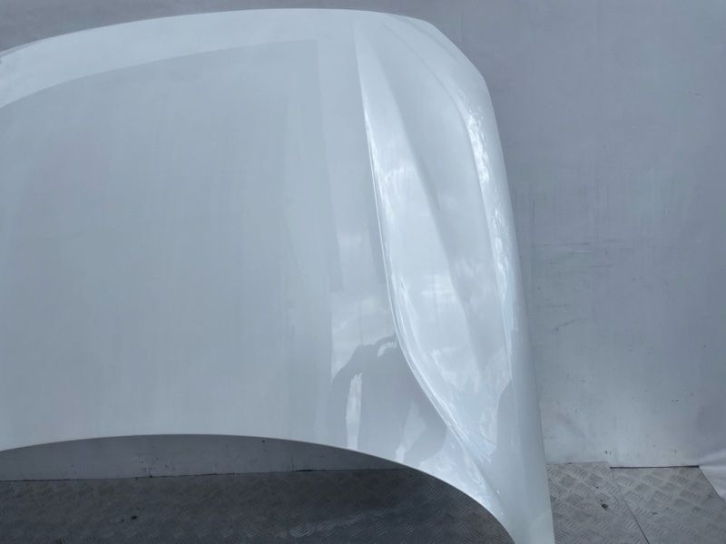 Капот Polestar 2
