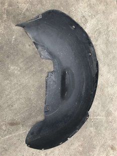 Подкрылок 7L6810971A Volkswagen Touareg