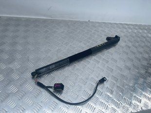 Привідний блок кришки багажника 4G8827851F Audi A7