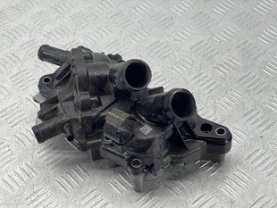 Помпа водяна 04E121042M Volkswagen Jetta