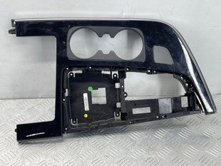 Накладка центральної консолі 4M1864241H Audi Q7