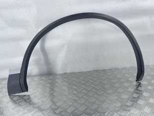 Расширитель / накладка арки крыла 7P6853718CGRU Volkswagen Touareg